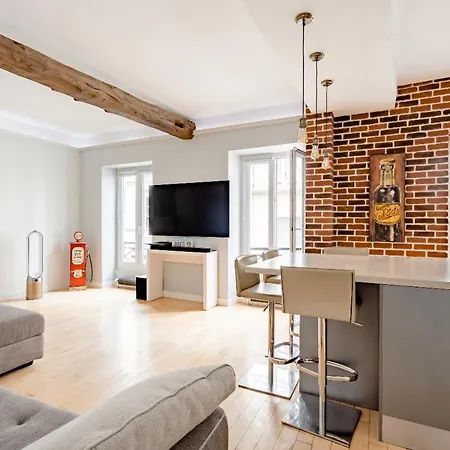 Cosy Central Place In *